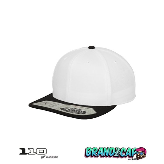 110 Fitted Snapback - white/black - BrandYourCap.de